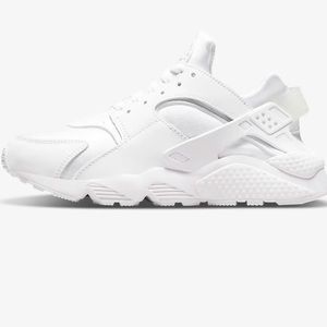 Brand New White Nike Air Huarache Size 8